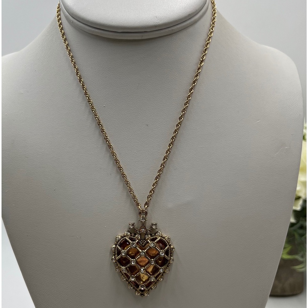 Betsey Johnson Quilted Faceted Stone
Heart Pendant Necklace Gold
Tone Grid Amber